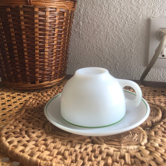 Vintage Hazel Atlas Moderntone Platonite White With Green Stripe Cup - Picture 6 of 10